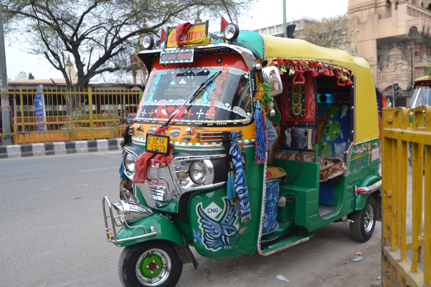 Фото 4. Сказочный вид транспорта в Дели. 1/125, 5,6, 250, 55.