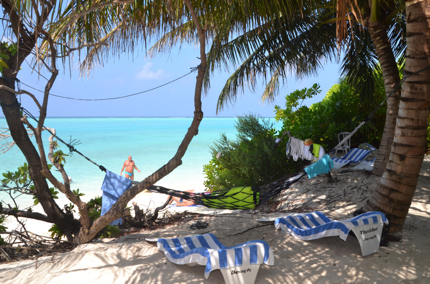 Фото 7. Бикини-бич, главный туристический пляж на острове Тодду. Как мы летали на Мальдивы с Шри-Ланки. Отзывы туристов из России. 1/200, 11, 100, 85.