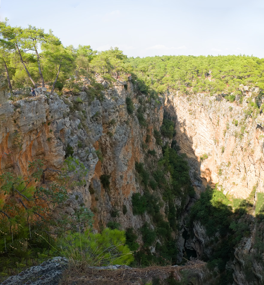 6. Панорама из 4-х кадров каньона в окрестностях Анталии. Найди Катю с Мирославом! Сюда можно приехать из Чиралы, Текирова, Кемера, Гёйнюка и Белека.