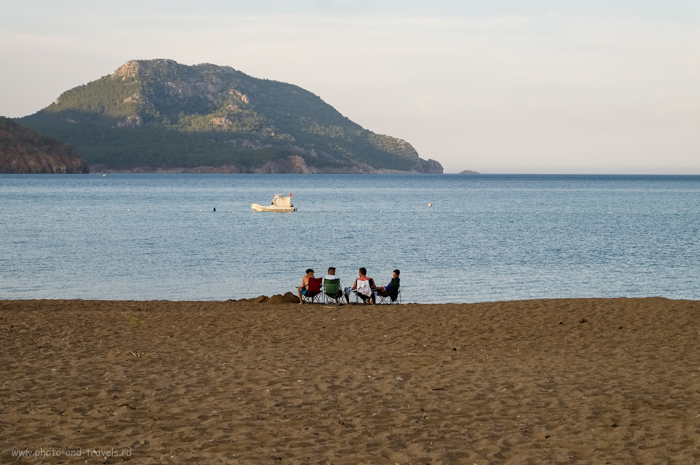 Фотография 19. Отдыхающие на пляже. Где лучший отдых в Турции. 1/170, 8.0, 200, -0.33, 55.