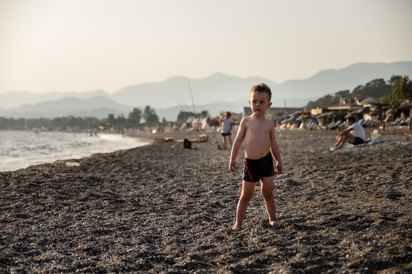 8. Детская фотосессия на пляже Чалыш в Фетхие. Как мы путешествовали по Турции на машине с маленькими детьми. 1/3500, 2.8, 200, -0.33, 55.