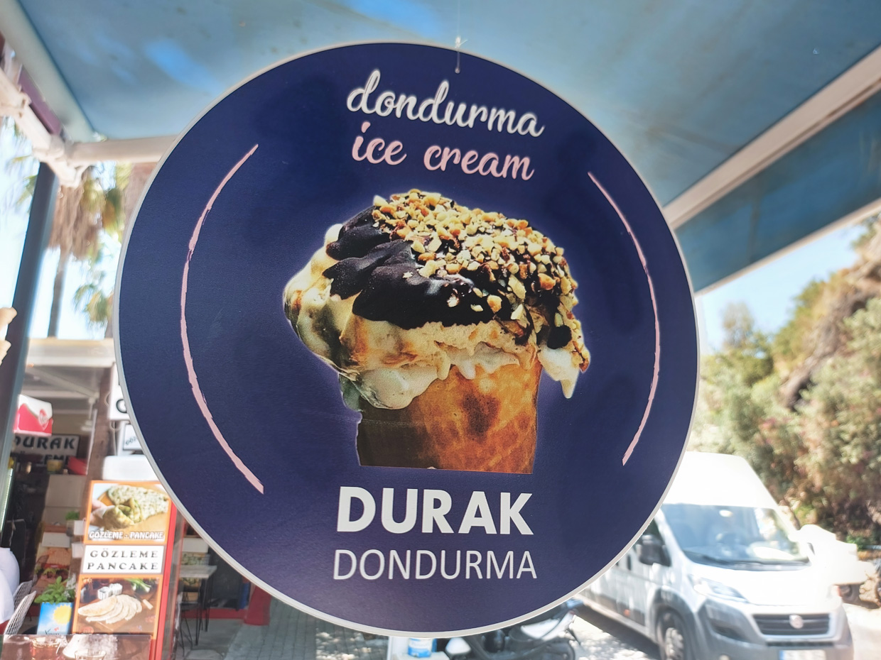 8. В ресторане Durak можно недорого покушать и отведать вкусное мороженое. Где поесть в Олюденизе?