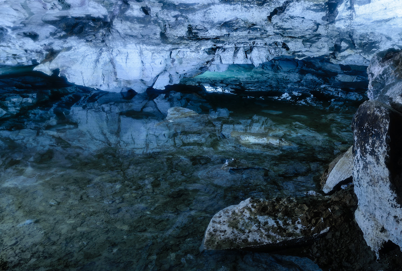 Фото 12. Подземное озеро в Кунгурской пещере. Стоит ли ехать на экскурсию? Да! Отчеты туристов о путешествии по интересным местам Пермского края. 4, 8.0, 400, 31.
