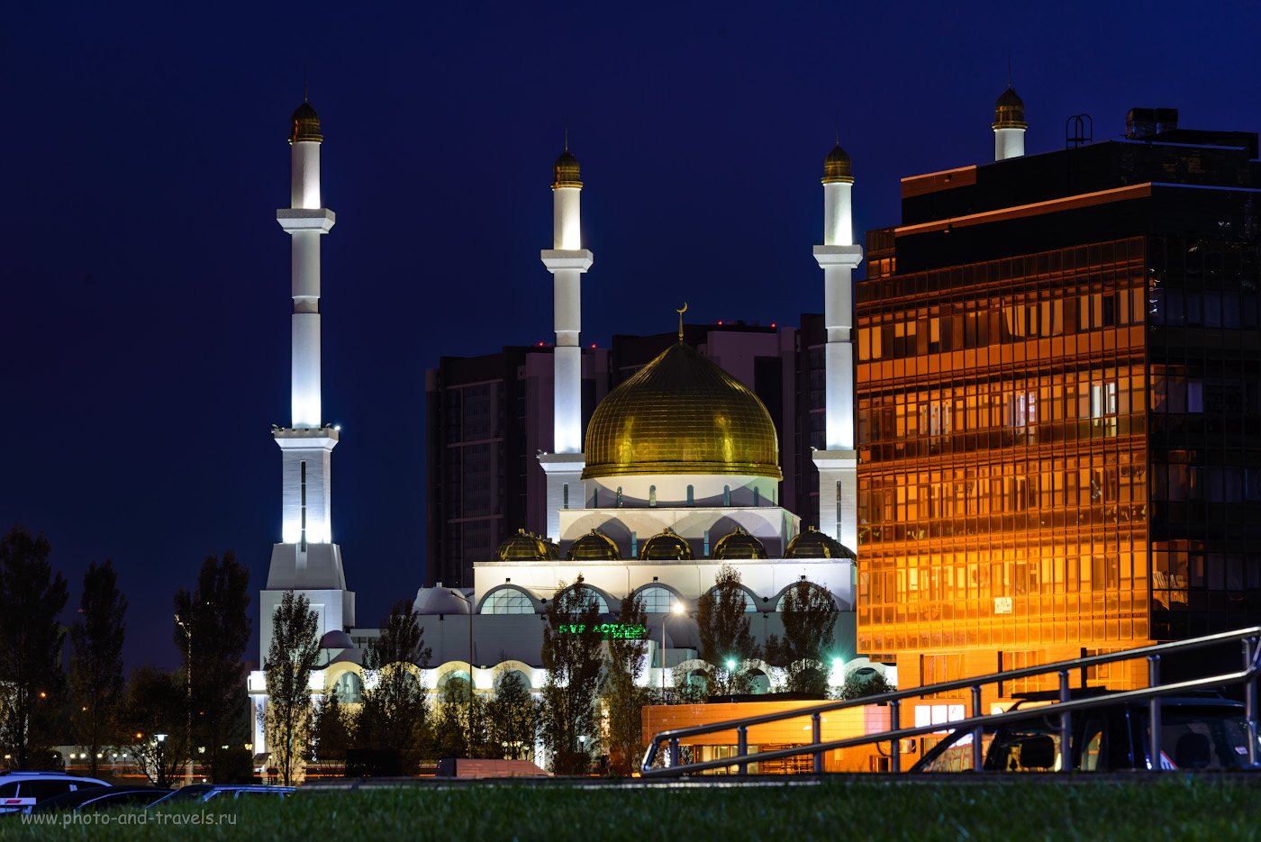 Фото 16. Мечеть Нур-Астана до постройки мечети Хазрет-Султан была самой большой в Центральной Азии. Какие достопримечательности посмотреть в столице Казахстана за день. 3.0, +0.67, 9.0, 100, 150.